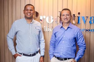 Consultoria contábil estratégica em reunião